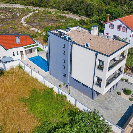 Дом отдыха In With Sauna